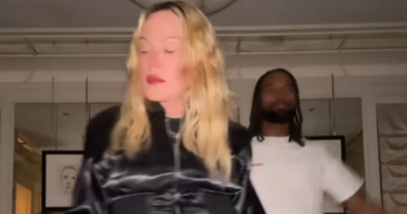 Madonna nın hayranları cihazı merak etti Magazin haberleri