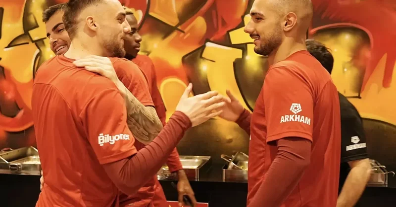 Galatasaray da beklenmedik ayrılık