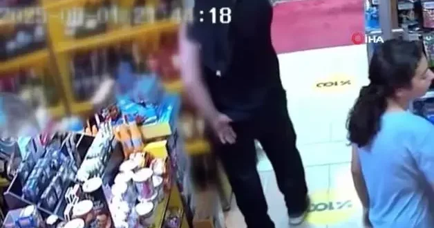 Girdiği bakkalda kalp krizi geçirdi, o anlar yürekleri yaktı