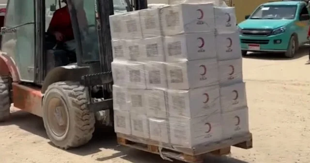 Türk Kızılay’dan Gazze’ye 165 tırlık yardım eli: 3 bin ton gıda sınırdan geçmeye başladı VİDEO İZLE