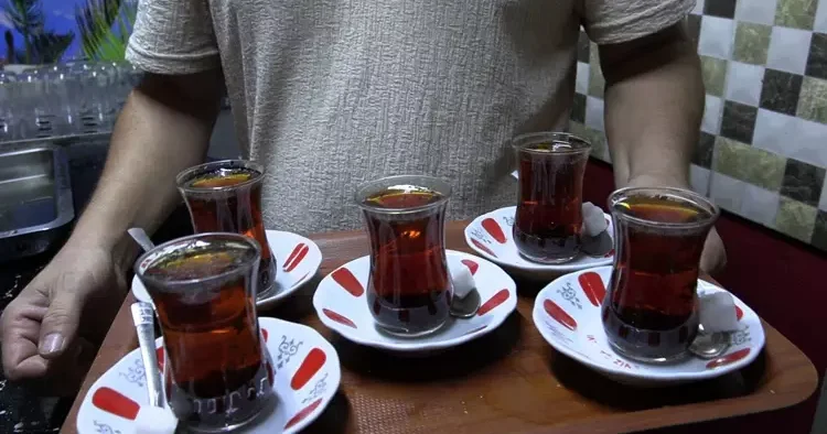 Çayı demli içenler dikkat: Uzman ismin incelemesinde ortaya çıktı
