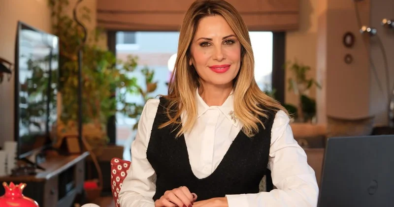 Hande Kazanova dan kova burçları için haftalık tüyolar