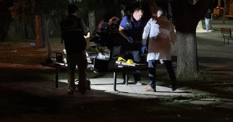 Parkta çıkan silahlı kavga kanlı bitti!