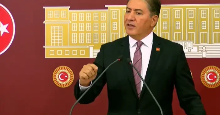 AK Parti ve MHP nin ardından CHP den de geldi! TBMM de kurulacak komisyon için yeni isim önerisi: Bu kelimeler mutlaka olmalı