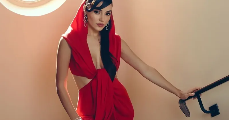 Hande Erçel, İtalya Tatili Sonrası Bodrum da Kameralara Yakalandı