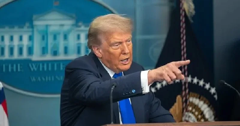 Trump: Hindistan yalnızca Rusya dan petrol almakla kalmıyor, ABD ye ödeyecekleri gümrük vergisini önemli ölçüde artıracağım