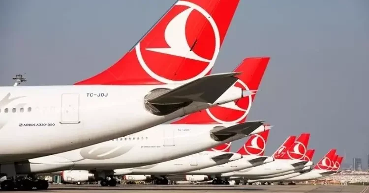 THY den 245 kişiye sigara cezası: Uçuşlardan men edildiler