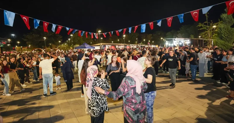 Gaziantep teki Hemşehri Dernekleri Festivali yoğun ilgi gördü