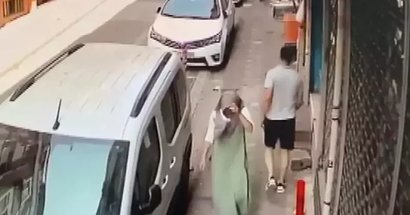 Zeytinburnu nda evlere girip hırsızlık yapan 3 hırsız yakalandı