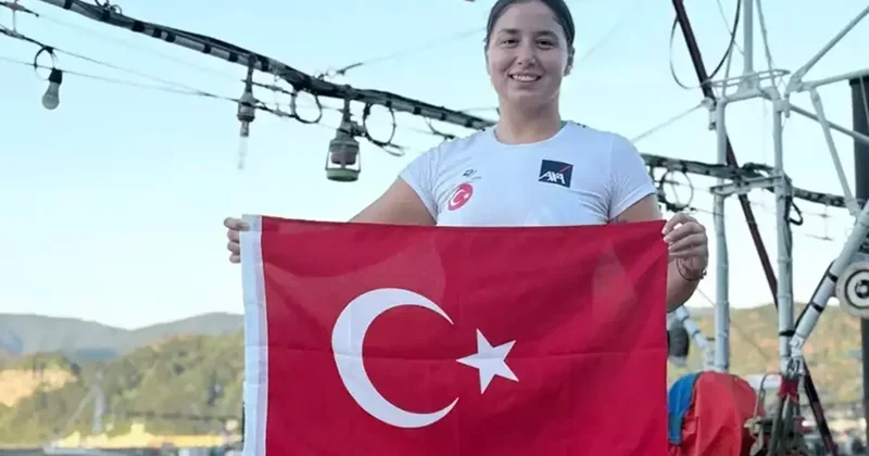 Bengisu Avcı adını tarihe yazdırdı: İlk Türk sporcu oldu Spor Haberleri Yüzme