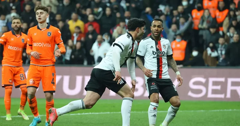 Beşiktaş ın eski forveti Süper Lig ekibine imzayı attı