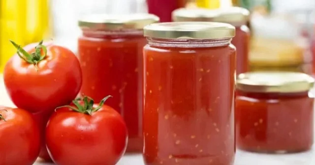 Konservesi zamanı geldi! Kışa hazırlık için en kolay domates konservesi nasıl hazırlanır? Yemek Tarifleri