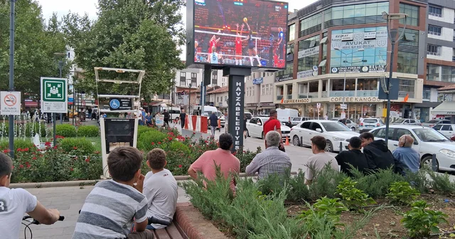 Havza da Türkiye ABD voleybol çeyrek final maçı meydanda izlendi Samsun Haberleri