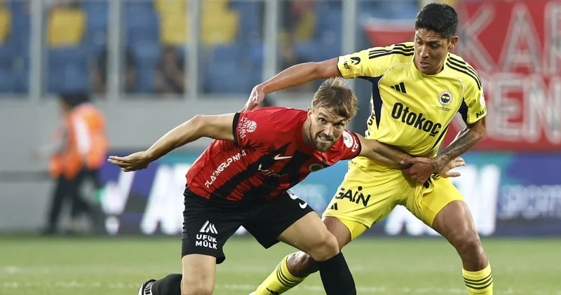 Fenerbahçe taraftarları Edson Alvarez i ilk maçında beğenmedi