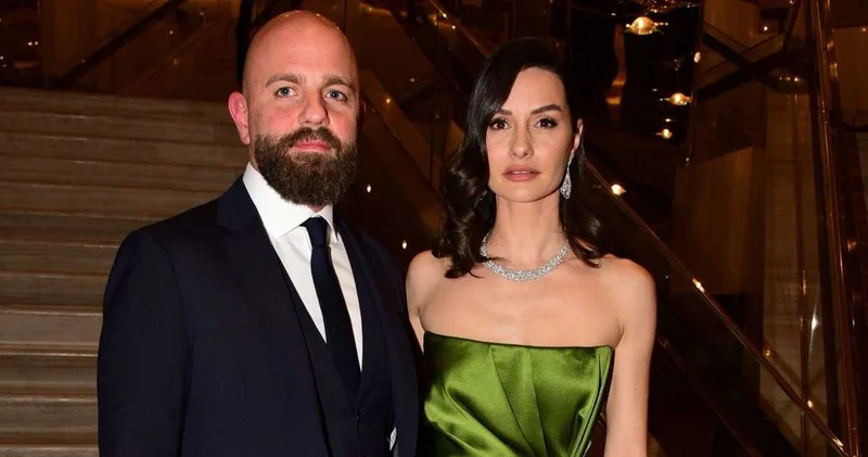 Yasemin Özilhan ve İzzet Özilhan tek celsede boşandı