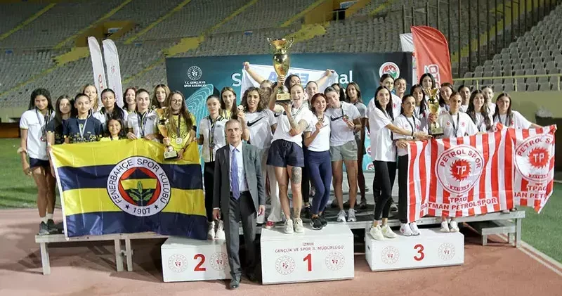 Atletizm Süper Lig’inde ENKA kadınlar ve erkeklerde şampiyon oldu