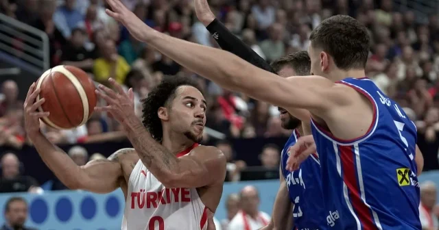 12 Dev Adam Sırbistan ı devirdi: Avrupa Şampiyonası nda lider turladı Basketbol Haberleri