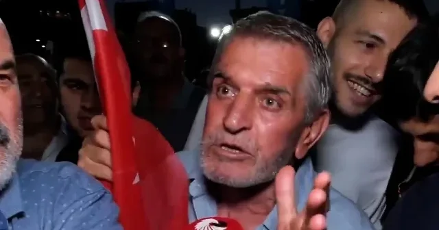 CHP li şahıs yolsuzluktan tutuklanan başkanını ilahlaştırdı: İmamoğlu na tapıyoruz canımızı vermeye geldik VİDEO İZLE