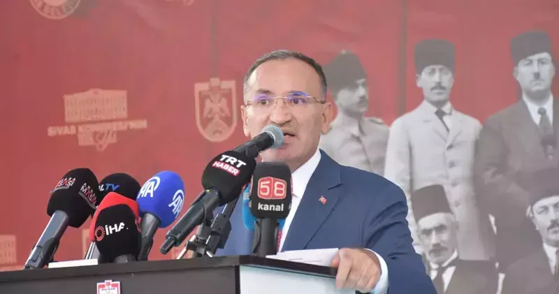 Bekir Bozdağ: Terörsüz Türkiye , aziz milletlerimizin de hedefidir