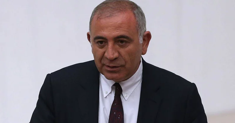 Gürsel Tekin den geliyoruz paylaşımı