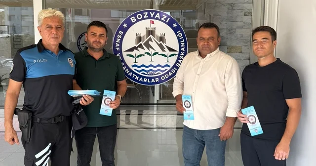 Bozyazı da esnaf ve vatandaşlar polis ekiplerince bilgilendirildi Mersin Haberleri