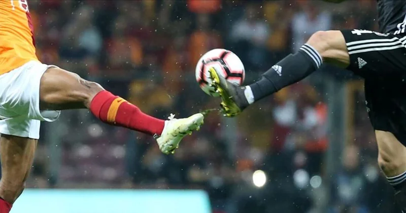 Galatasaray Beşiktaş maçı ne zaman, saat kaçta ve hangi kanalda? Süper Lig GS BJK derbi maçı biletleri satışa çıktı mı?