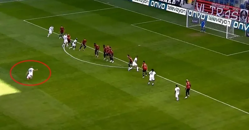 Gheorghe Hagi nin oğlundan inanılmaz gol