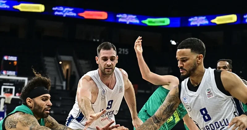 Anadolu Efes deplasmanda kaybetti!