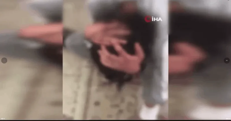 Manisa’da kan donduran görüntüler: Darbettiği kız kardeşinin üzerine kaynar su döküp sosyal medyada paylaştı!