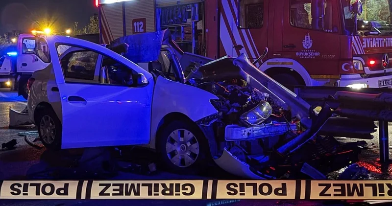 Ümraniye de feci kaza: Bariyere saplanan otomobilde 1 kişi öldü
