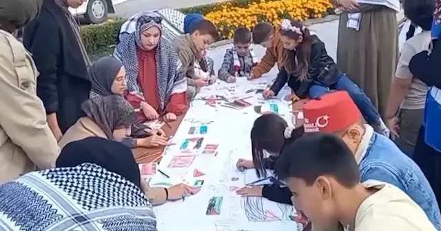 Minik kalemlerden Gazze’ye selam VİDEO İZLE