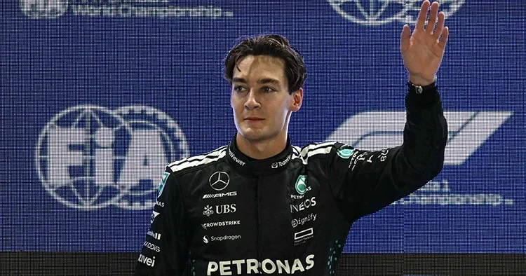 Singapur da pole pozisyonu Russell ın!
