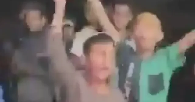 Hamas ın açıklamasının ardından Gazzeliler sokaklarda sevinç gösterisinde bulundu VİDEO İZLE