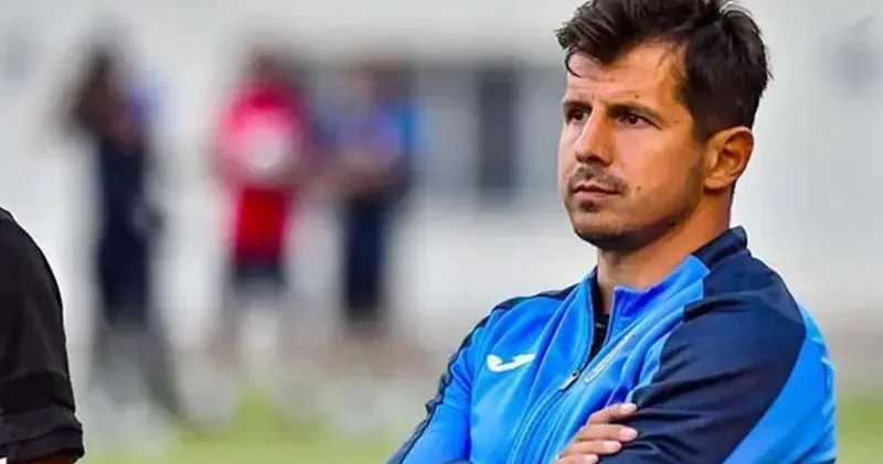 Belözoğlu istifa sinyali Antalyaspor Teknik Direktörü Emre Belözoğlu’ndan istifa sinyali