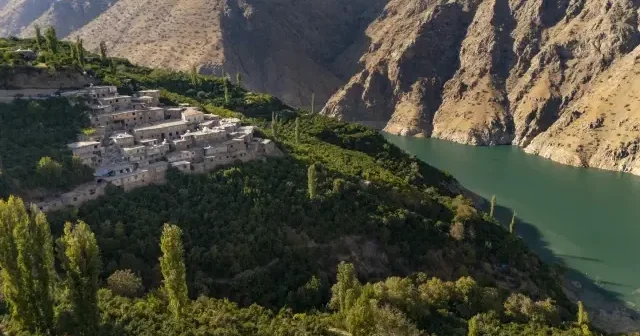 Narın yeşerdiği topraklar: Siirt’in saklı cenneti Narsuyu Köyü güzelliğiyle dikkat çekiyor VİDEO İZLE