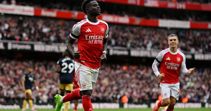 Derbiyi kazanan Arsenal, Premier Lig de zirve yaptı