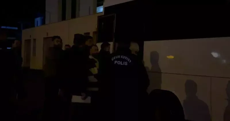 Eşi ve çocuğuyla marketten dönerken öldürülmüştü; 4 tutuklama