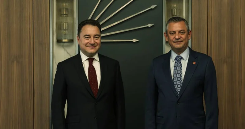 Özel den Babacan a fotoğraf telefonu