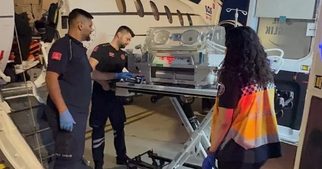 Hatay da ambulans uçak 10 günlük bebek için havalandı Sağlık Haberleri