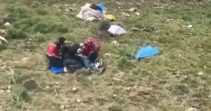 Van da dağda bayılan çoban helikopterle kurtarıldı