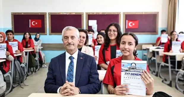 Gaziantep haberleri Şahinbey Belediyesi nden öğrencilere deneme sınavı desteği 05 Haziran 2025