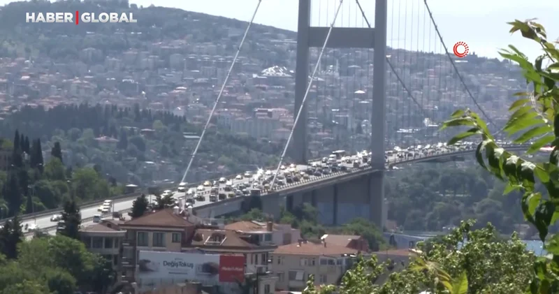 15 Temmuz Şehitler Köprüsü nde bayram trafiği