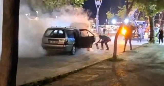 Otomobil alevlere teslim oldu Sakarya Haberleri