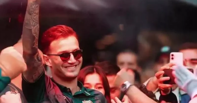 Şampiyonluğa büyük katkı veren isimden veda sinyali! Taraftarlardan Gitme çağrısı