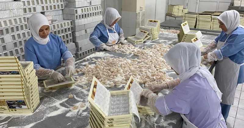 Harıl harıl çalıştılar! Hedef bayramda 100 ton