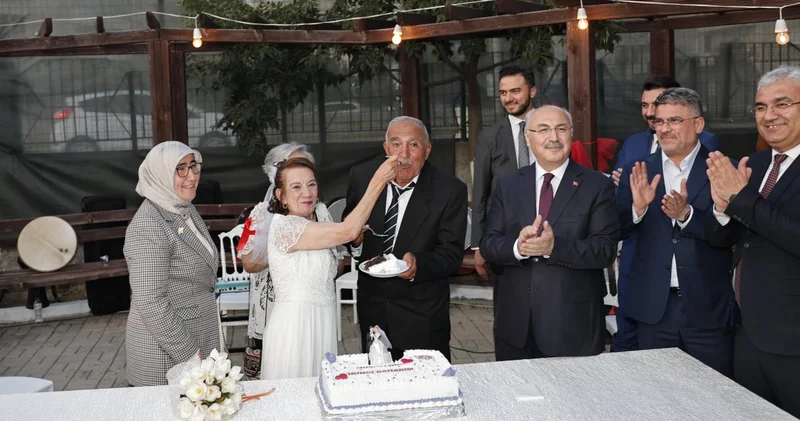 Huzurevinde tanıştılar; dünya evine girdiler