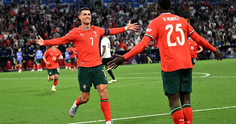 40 yaşındaki Cristiano Ronaldo, Portekiz e Almanya karşısında galibiyeti getirdi