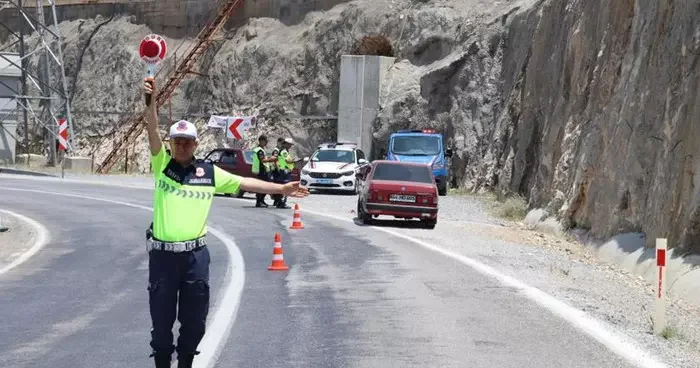Karaman da jandarma ekiplerinden bayram denetimi