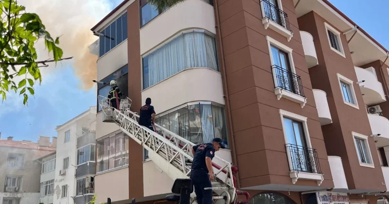 3 katlı binada korkutan yangın: Mahsur kalan kişi kurtarıldı Sözcü Gazetesi