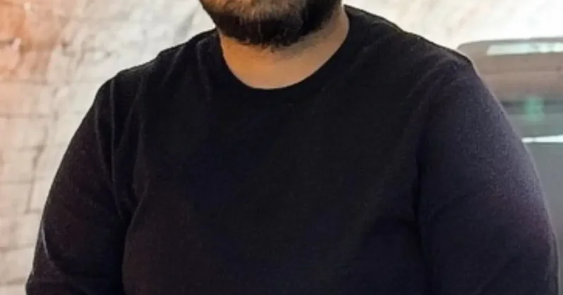 Aracıyla bahçe duvarına çarptı! Acı ölüm